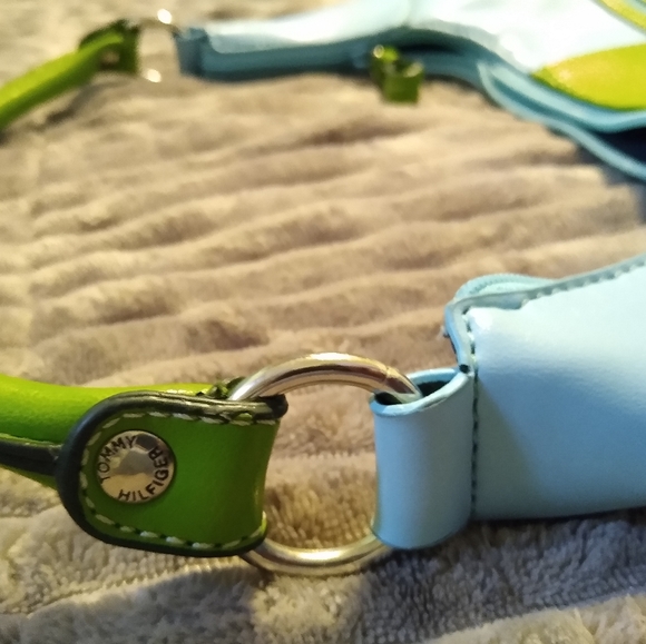 Vintage blue/green Tommy Hilfiger purse in good sh - Picture 2 of 10